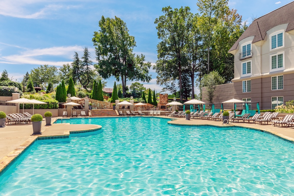 pool at chateau Elan