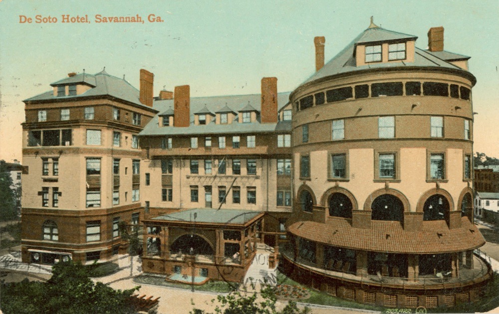 Postcard of Savannah hotel