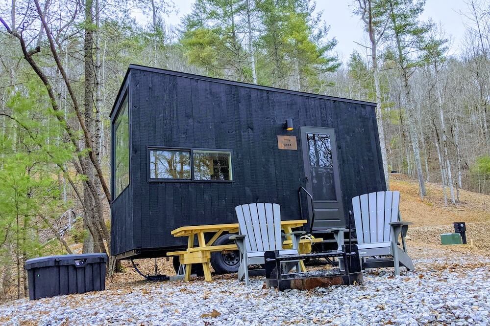Tiny Home For Sale In Georgia Is Only $30,000 & It's Too Adorable