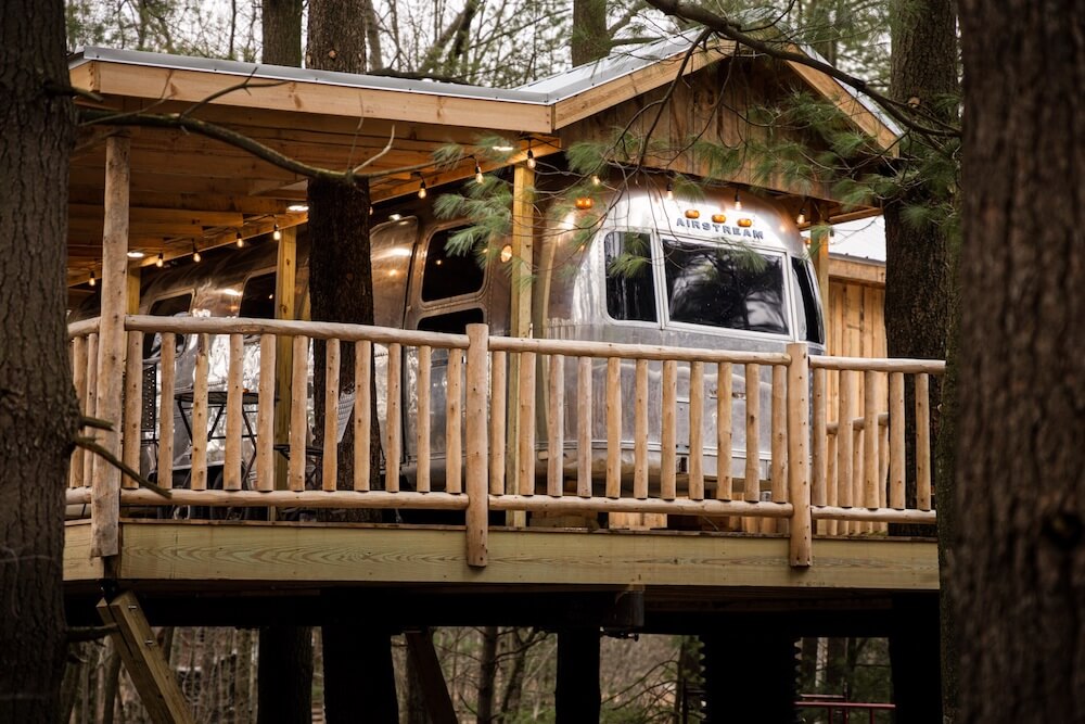 silver bullet treehouse in Ohio