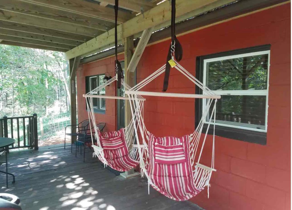 hammocks at cabin in Hocking Hills