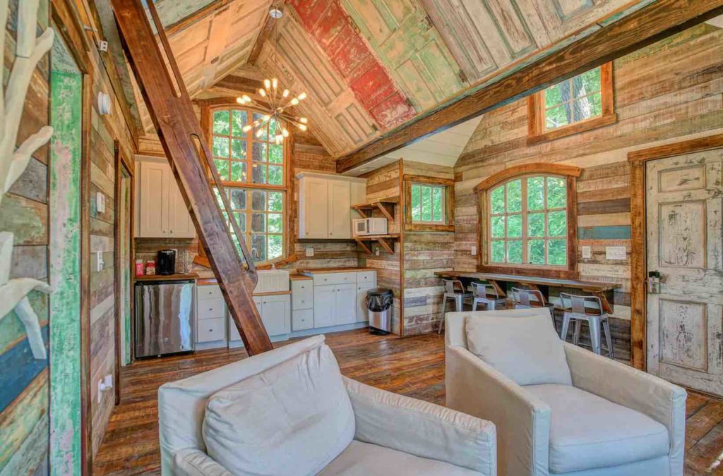 The interior of the Bostonian Tree house.