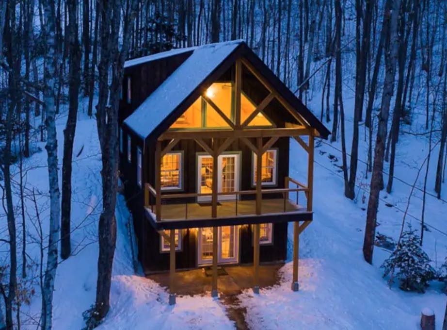 Airbnb cabin in New Hampshire