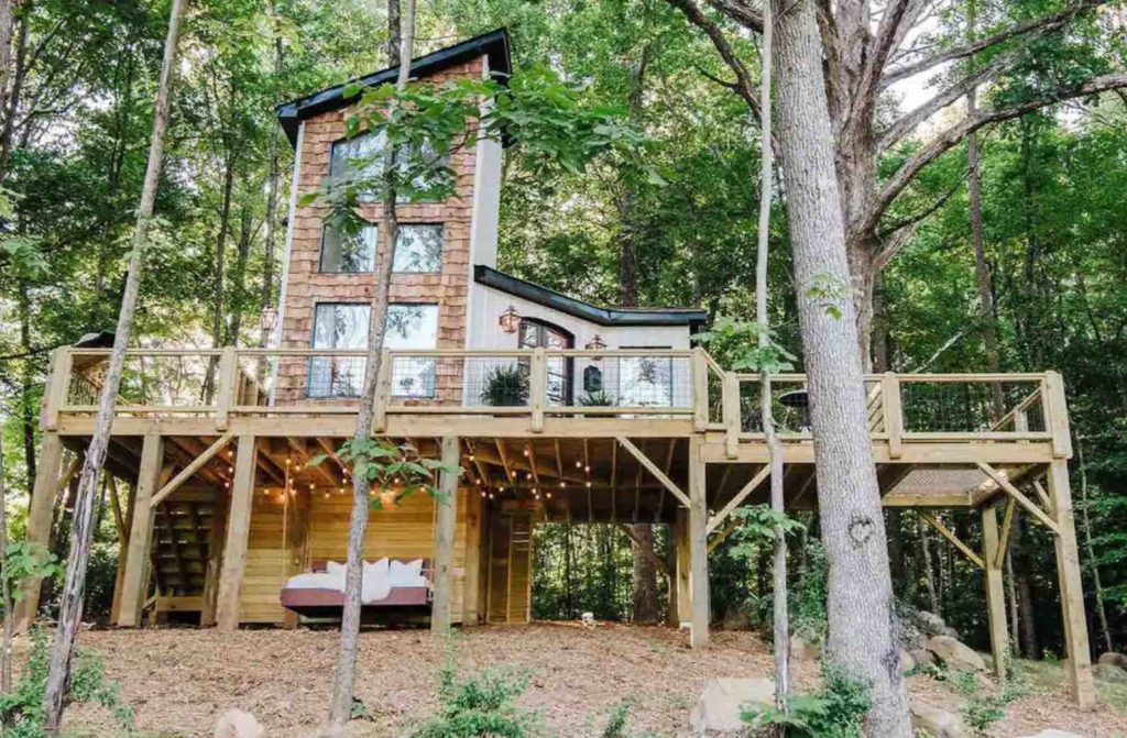 cabin in Charlotte, North Carolina