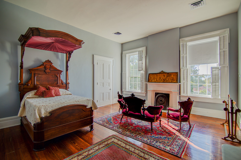 bedroom at Duff Green Mansion & Inn