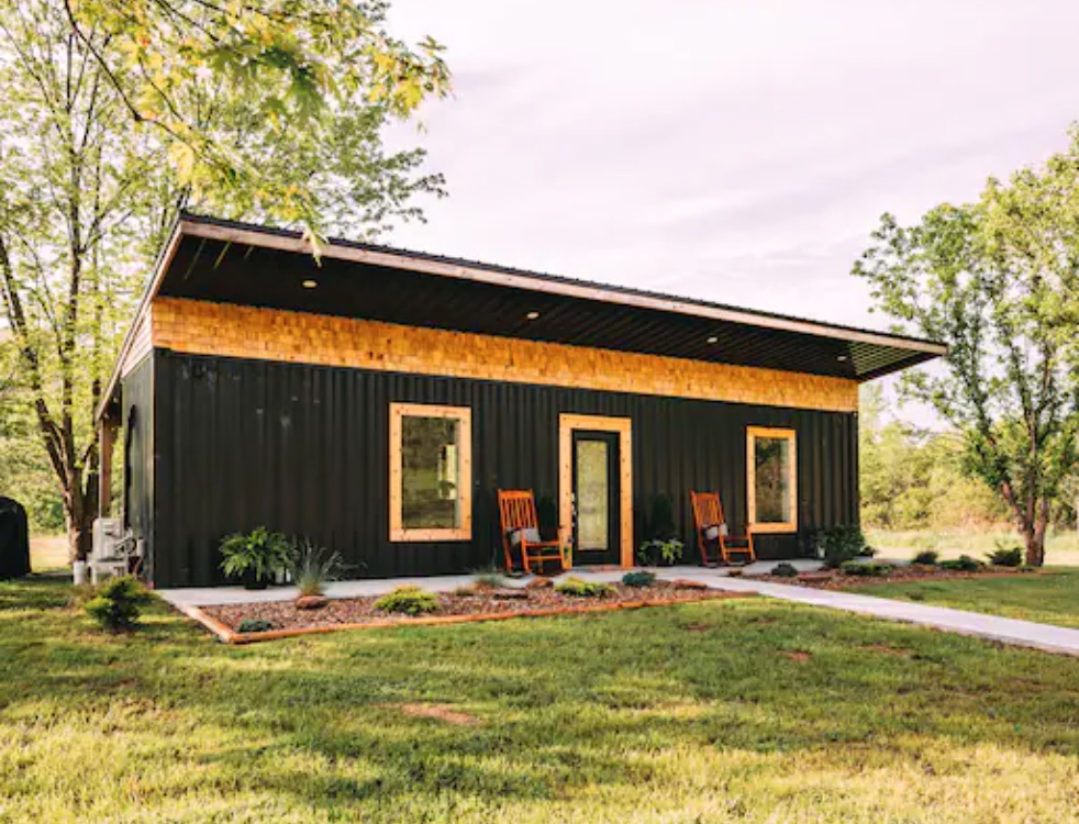 Nova Cottage, a Hocking Hills cabin for 2