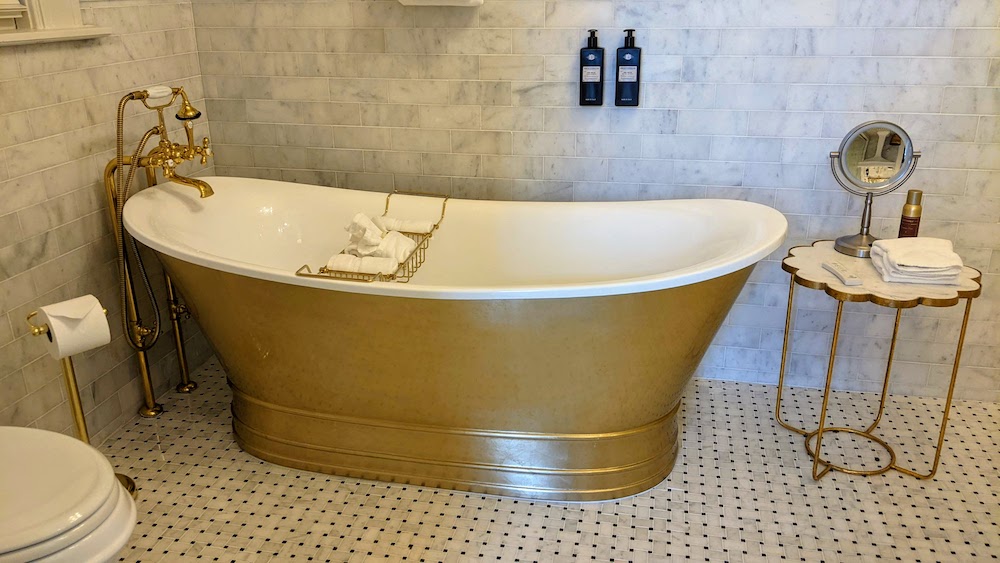 gold bathtub