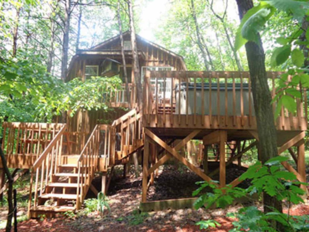 Treehouse in Hocking Hills