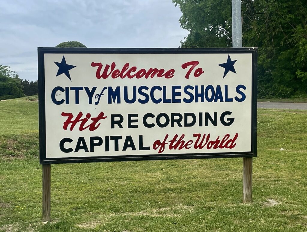 sign at Muscle Shoals recording studio