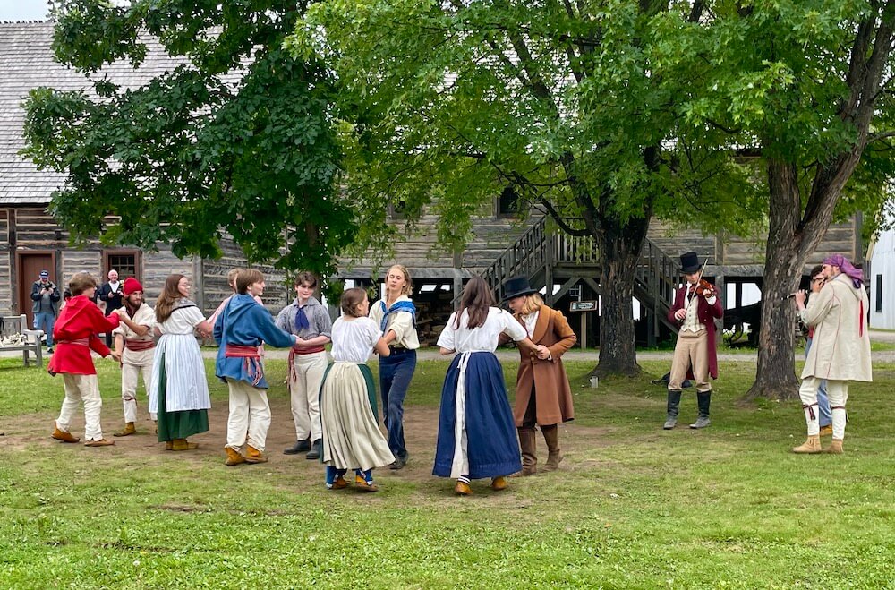 performers at Fort William Historical Park one of my favorite things to do in Thunder Bay canada