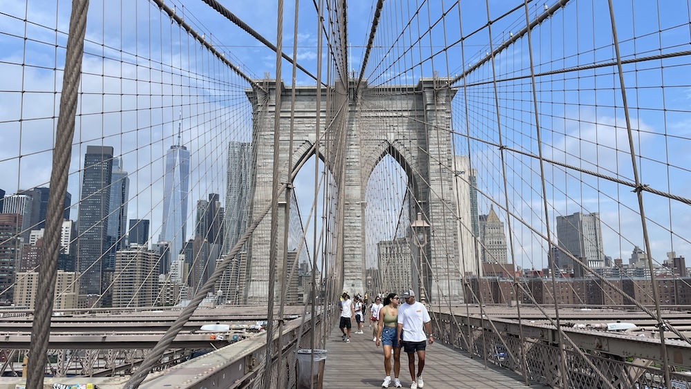 view of Brooklyn bridge from the pedestrian path